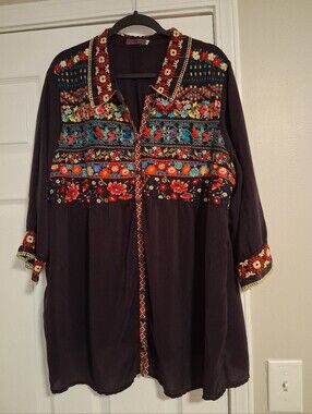 Johnny Was Embroidered Navy Boho Tunic Top w/ Multicolor Floral Detail, Size 1X
